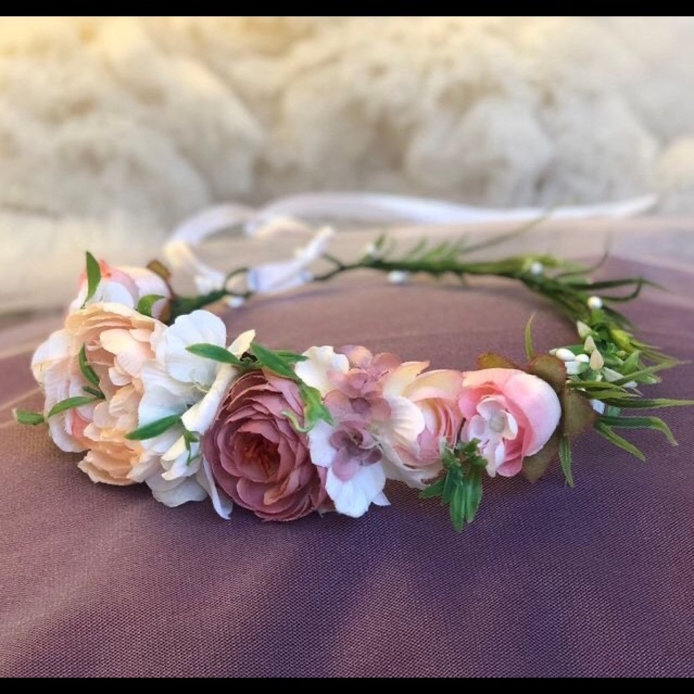 Handmade floral crown - Picture 5 of 6
